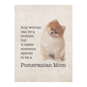 Pomeranian Mom Fleece Blanket
