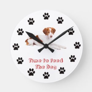 Time to feed the dog Brittany Round Clock